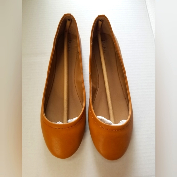 Rohb by Joyce Azria Shoes - NEW - Rohb by Joyce Azria flat shoes Size 9 Women cognac